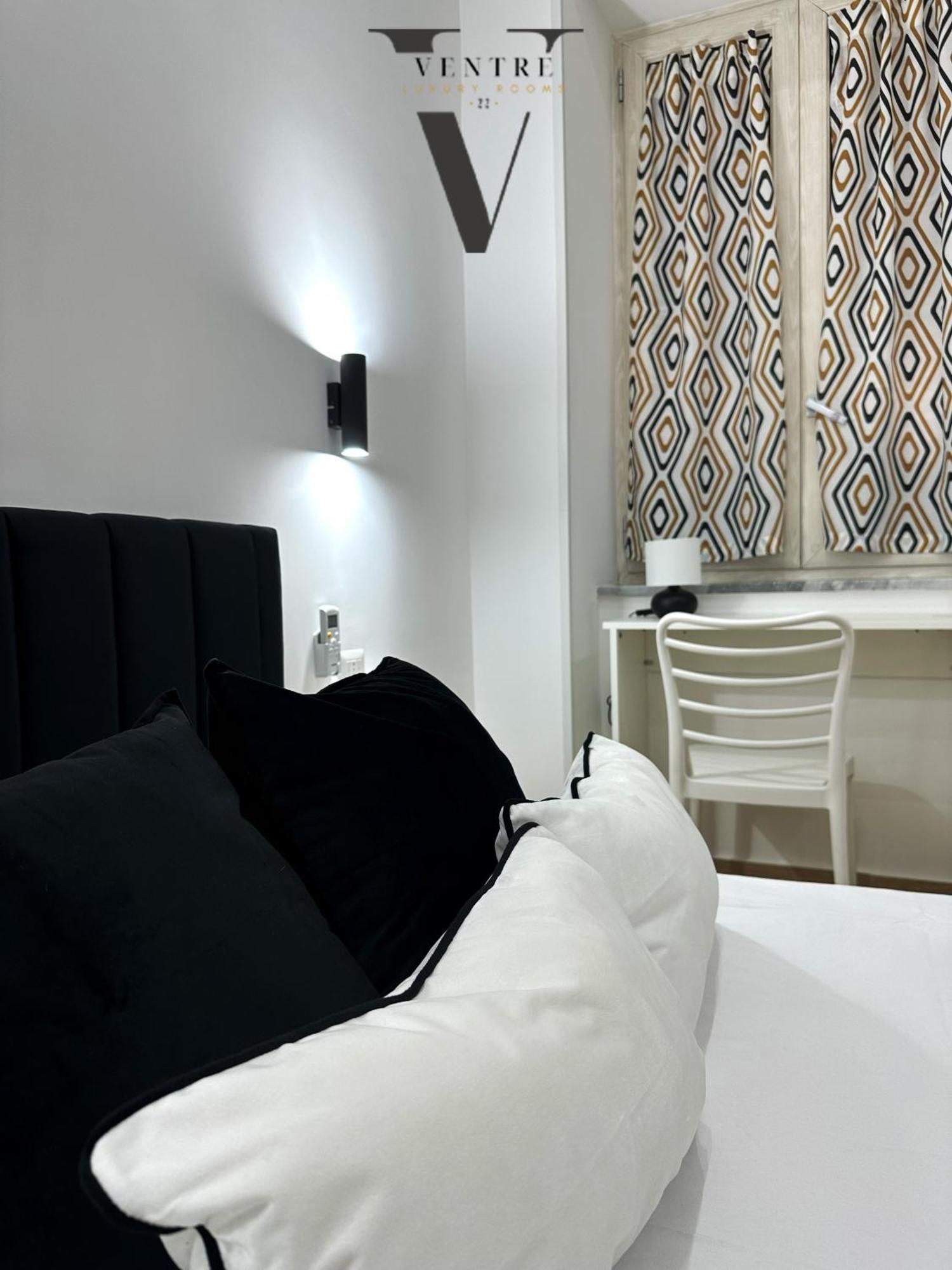 Ventre Luxury Rooms Napels Buitenkant foto