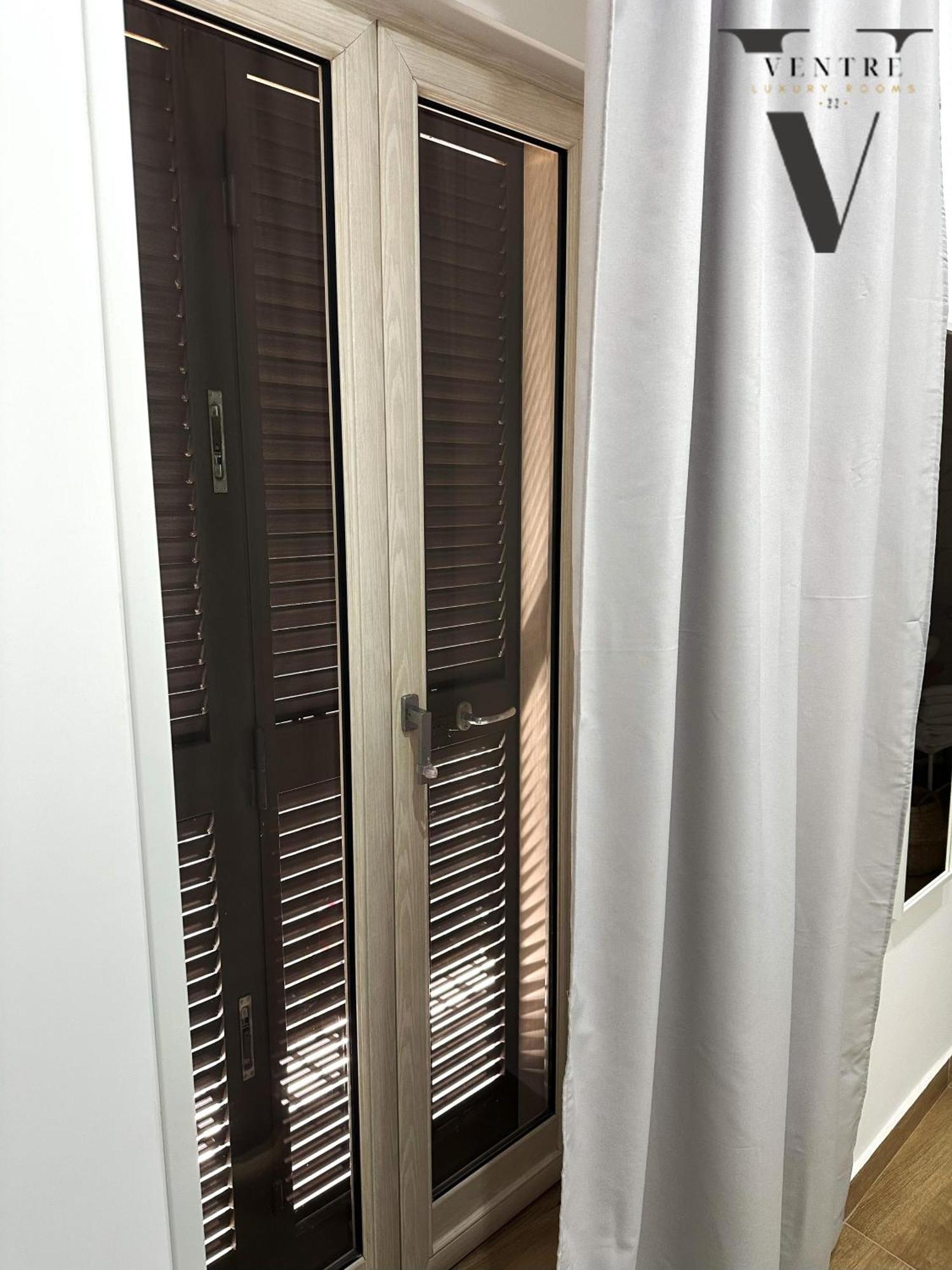 Ventre Luxury Rooms Napels Buitenkant foto