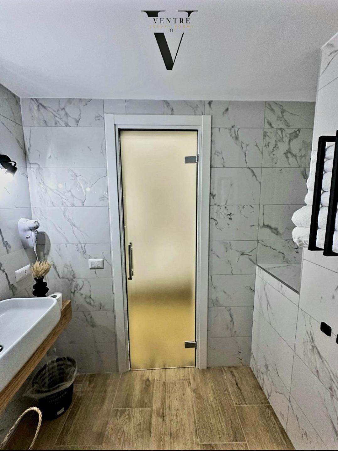 Ventre Luxury Rooms Napels Buitenkant foto