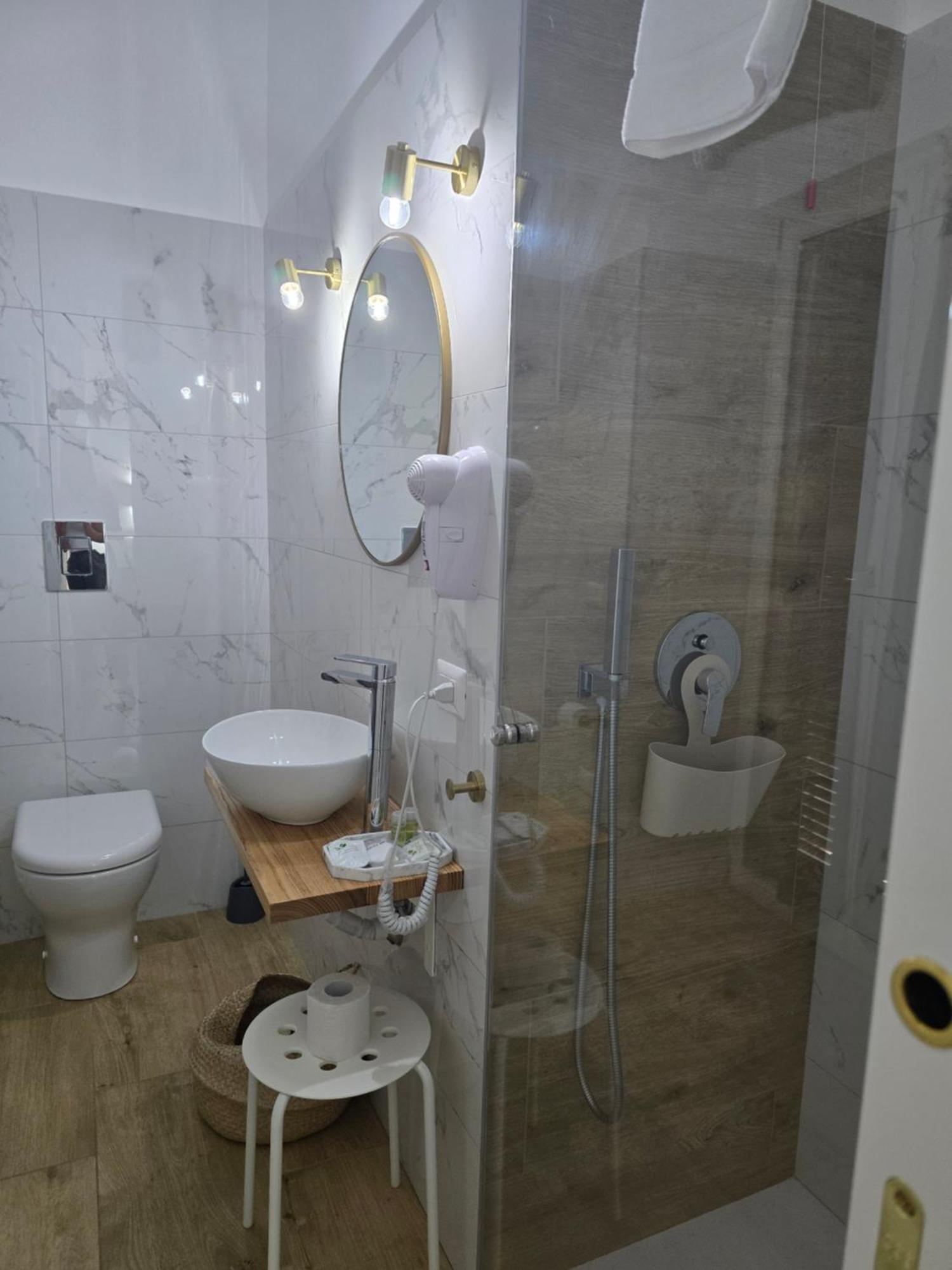 Ventre Luxury Rooms Napels Buitenkant foto