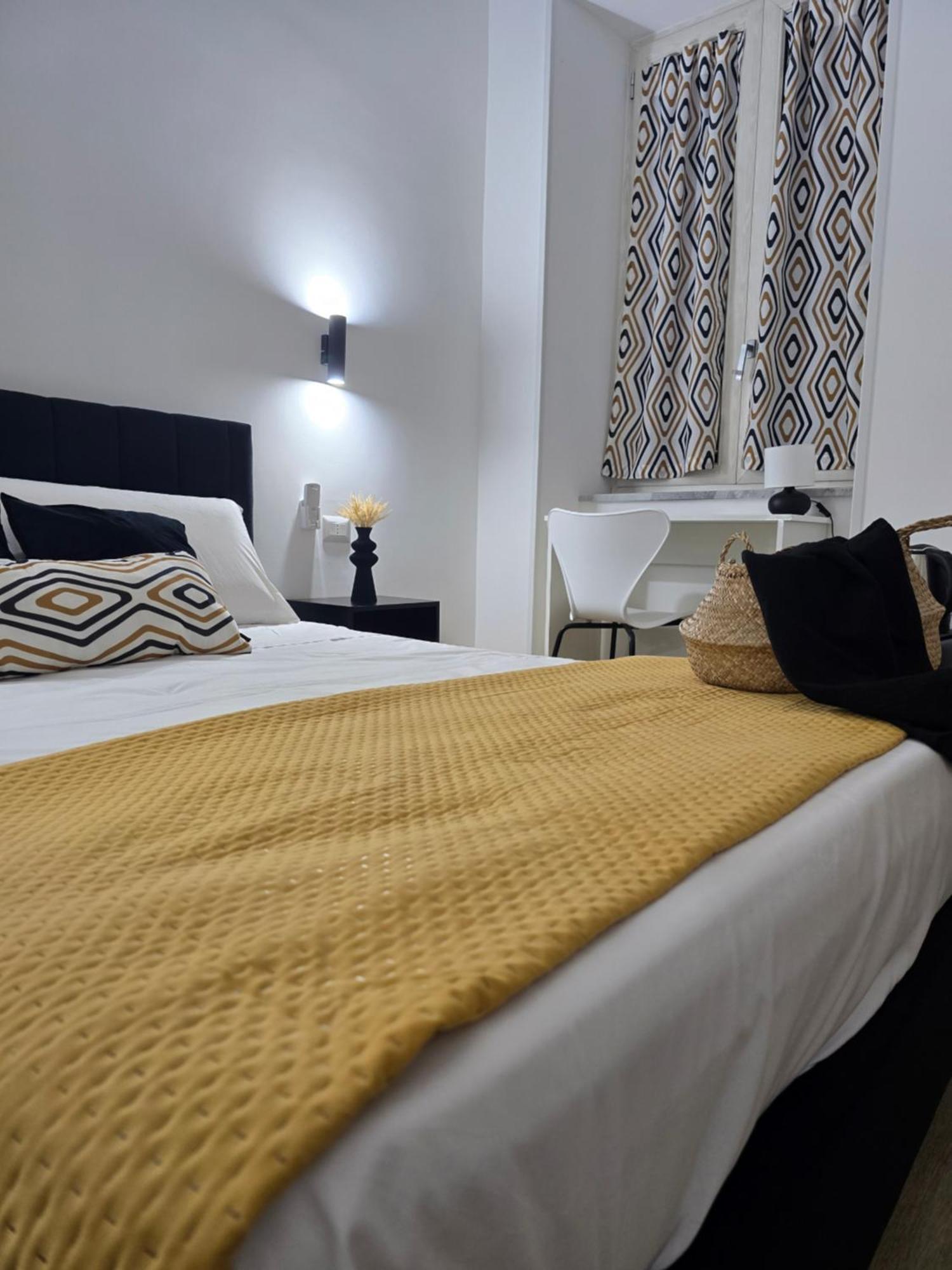 Ventre Luxury Rooms Napels Buitenkant foto