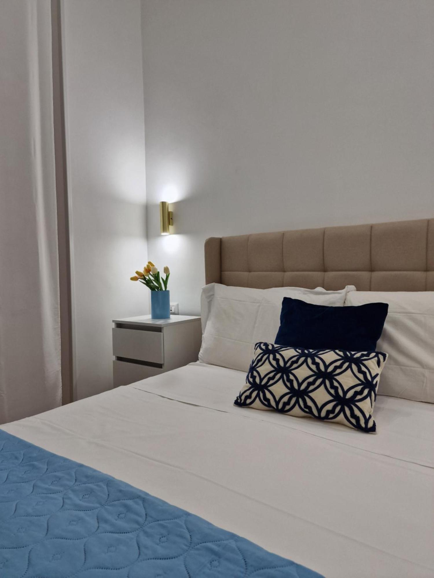 Ventre Luxury Rooms Napels Buitenkant foto
