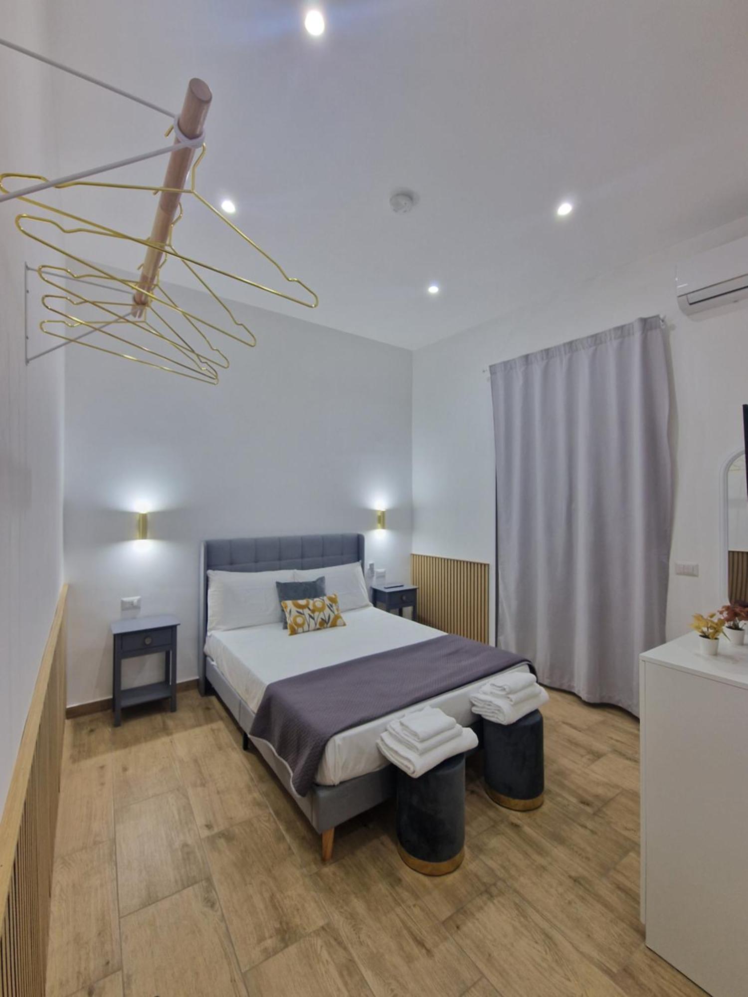 Ventre Luxury Rooms Napels Buitenkant foto