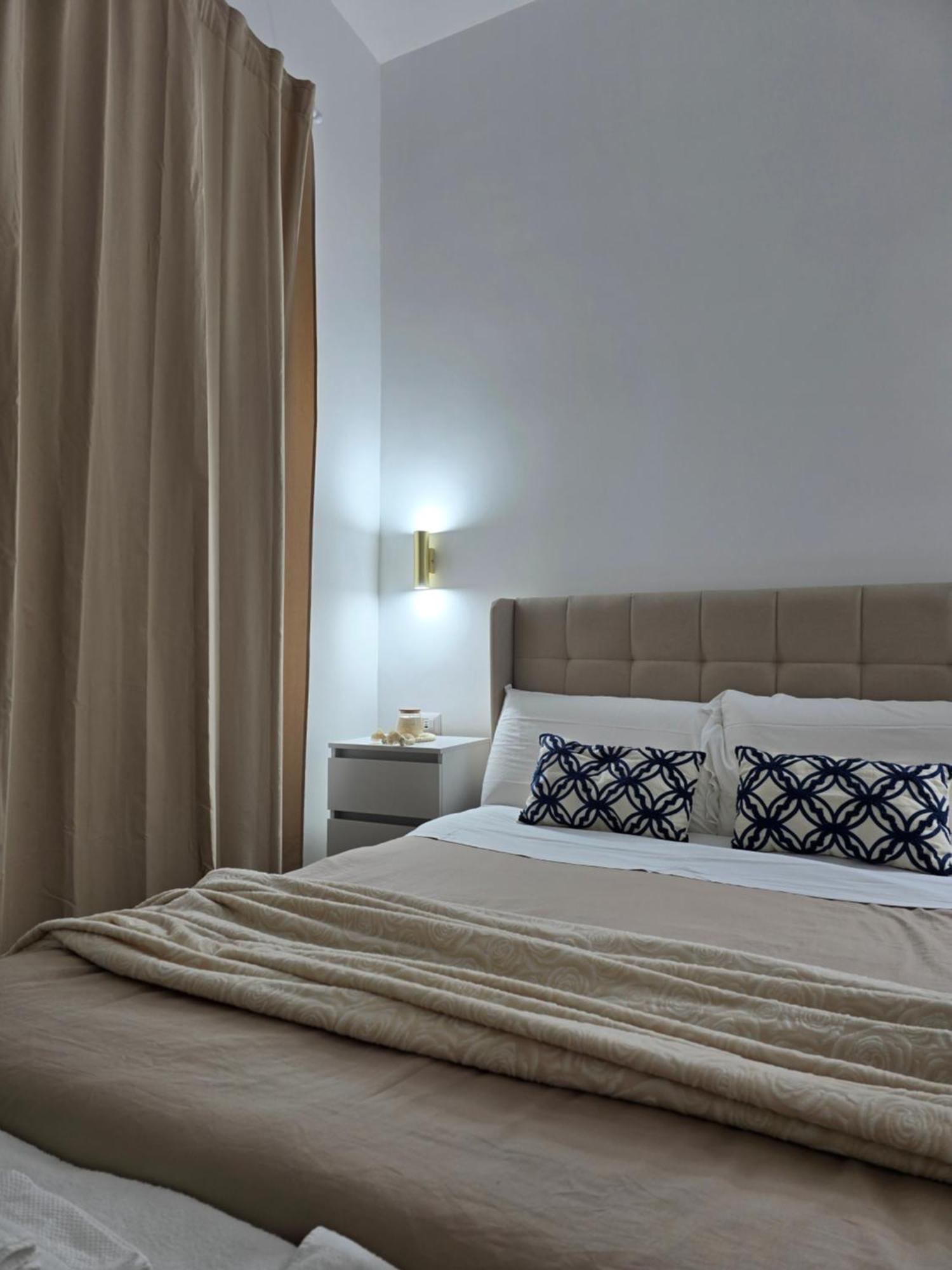 Ventre Luxury Rooms Napels Buitenkant foto